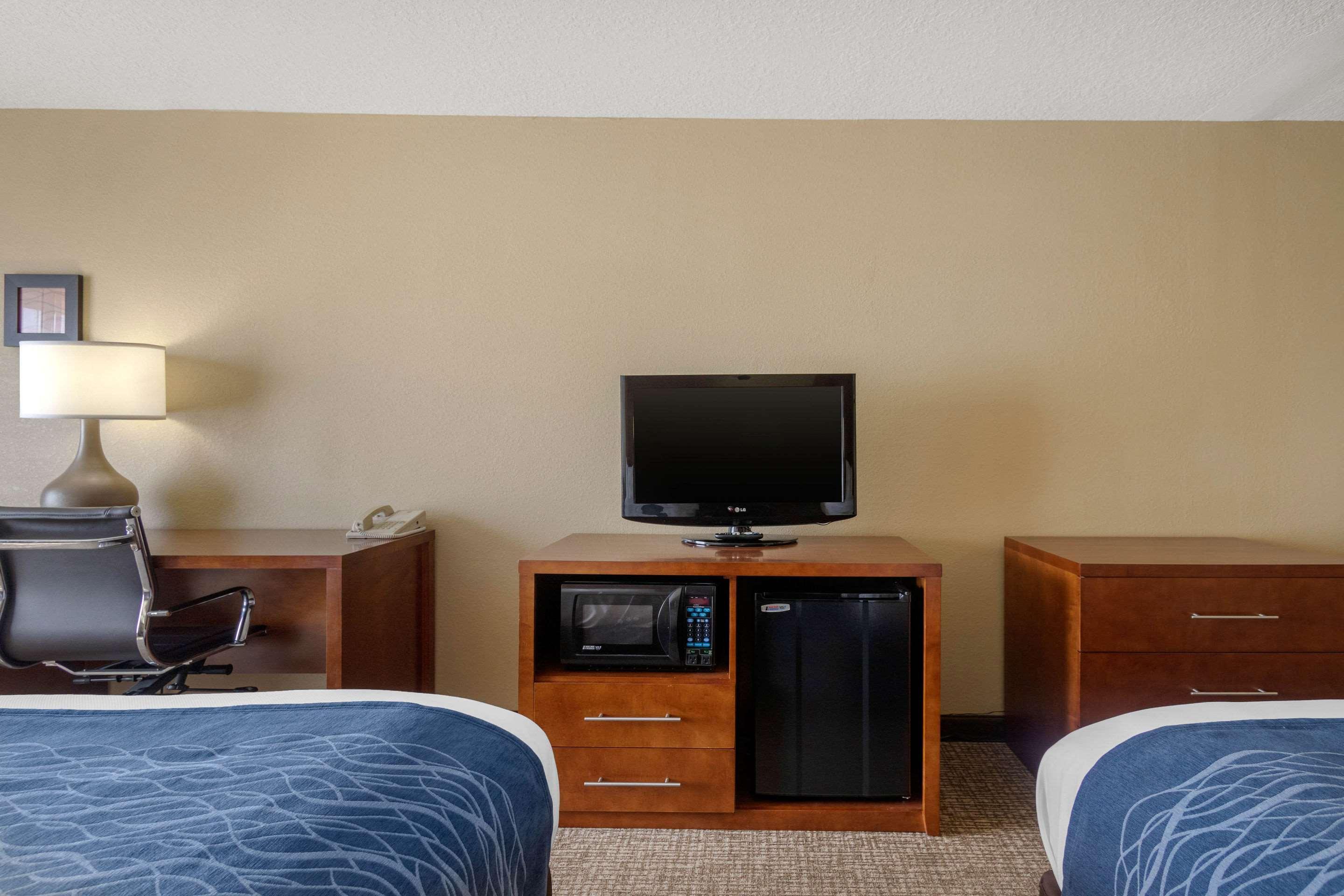 Comfort Inn & Suites Питтсбург Экстерьер фото