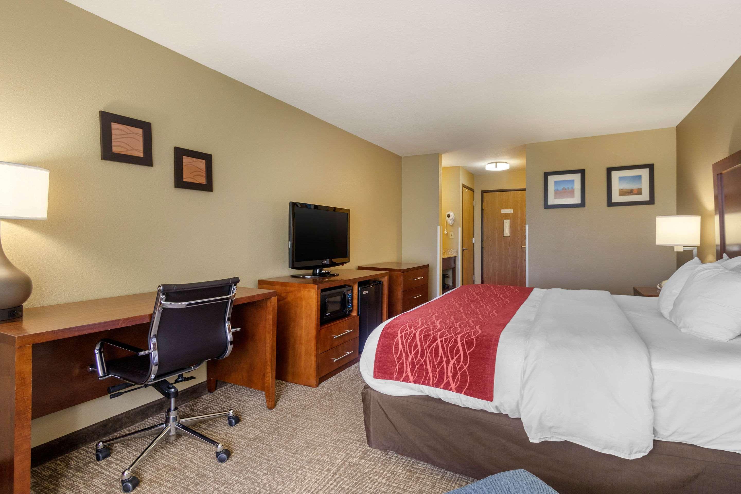 Comfort Inn & Suites Питтсбург Экстерьер фото