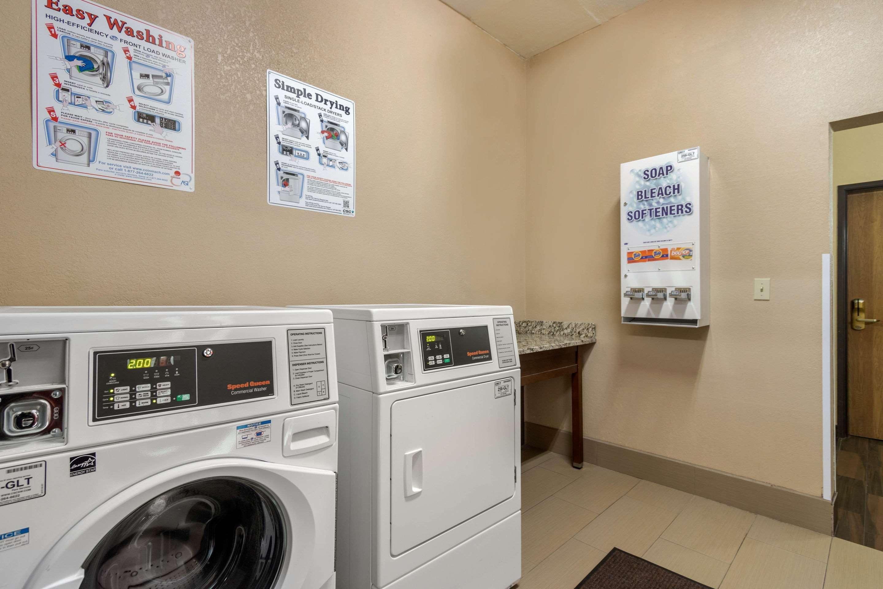 Comfort Inn & Suites Питтсбург Экстерьер фото