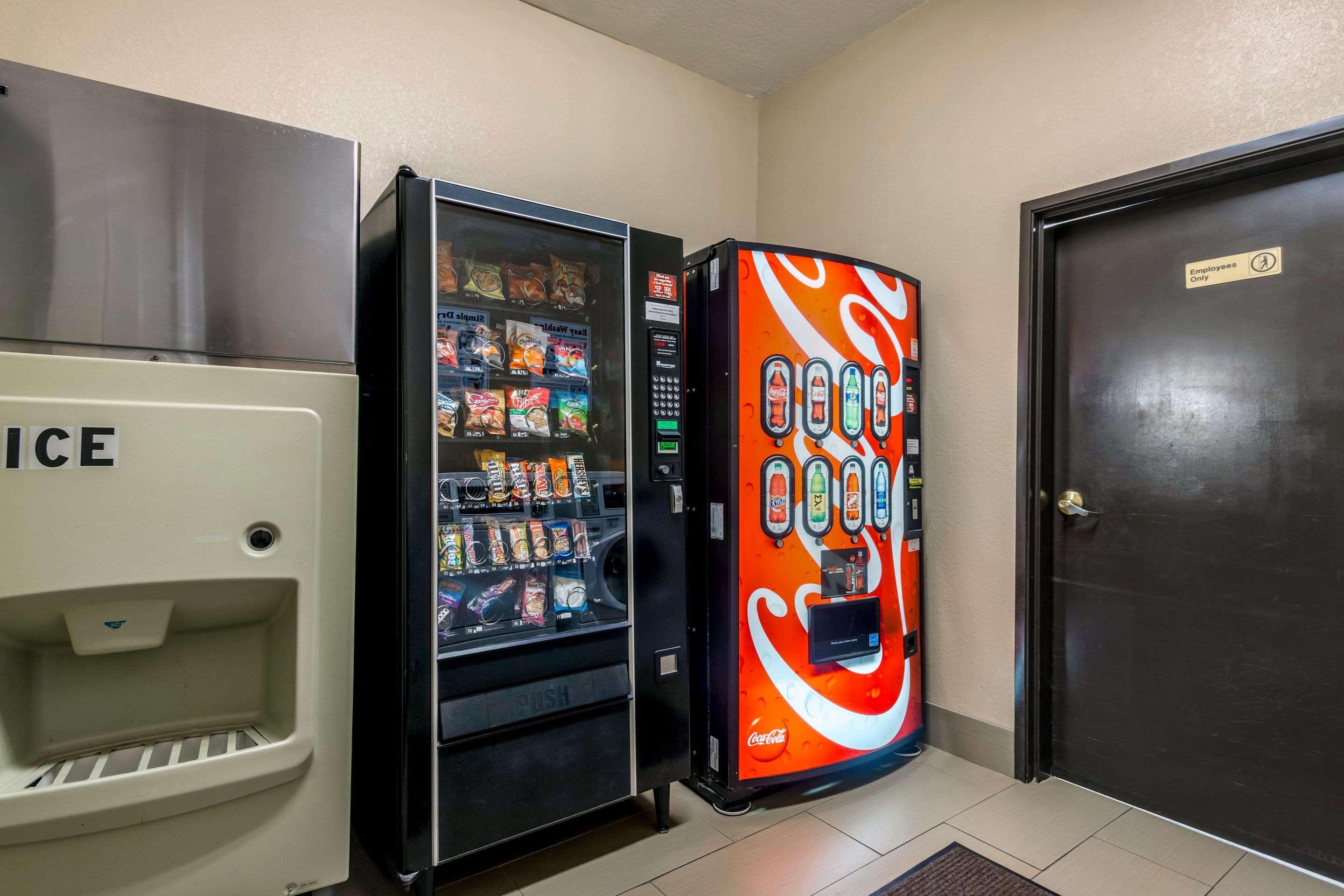 Comfort Inn & Suites Питтсбург Экстерьер фото