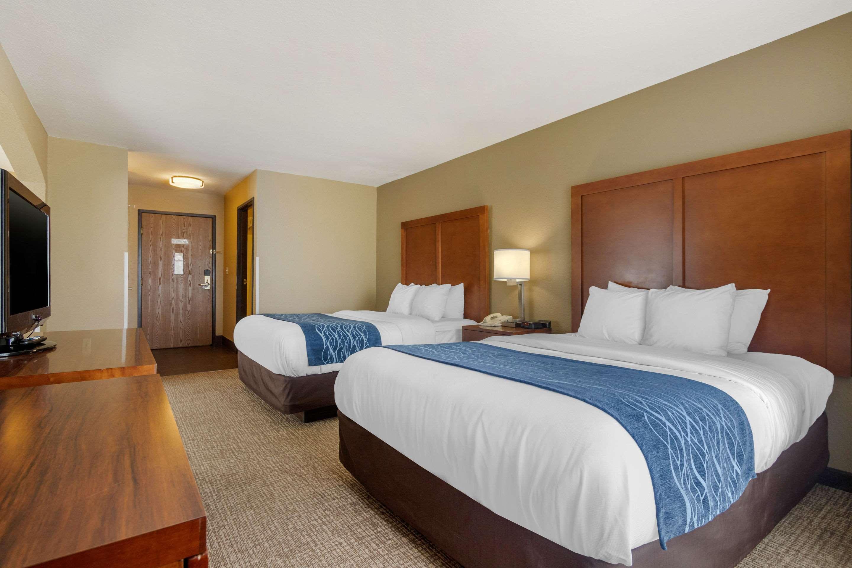 Comfort Inn & Suites Питтсбург Экстерьер фото