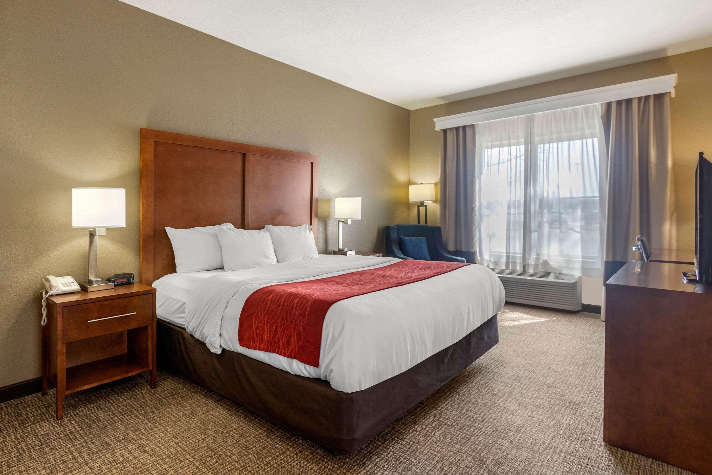 Comfort Inn & Suites Питтсбург Экстерьер фото