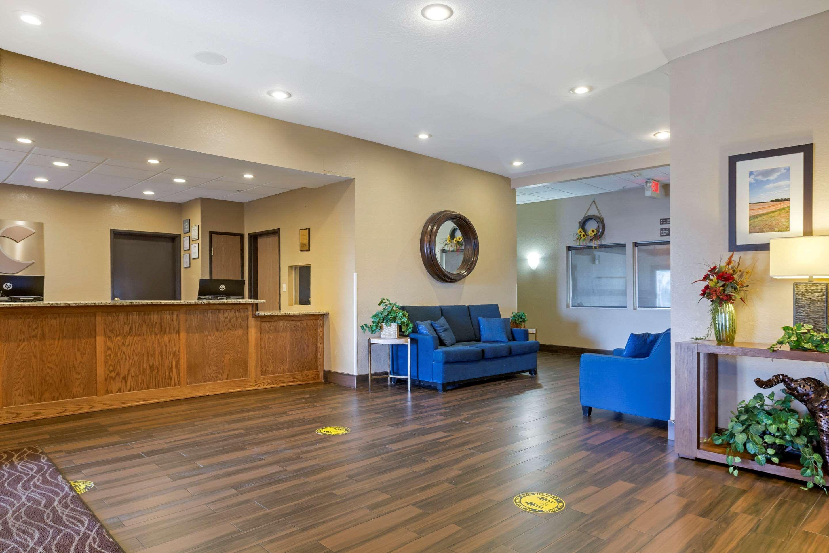 Comfort Inn & Suites Питтсбург Экстерьер фото