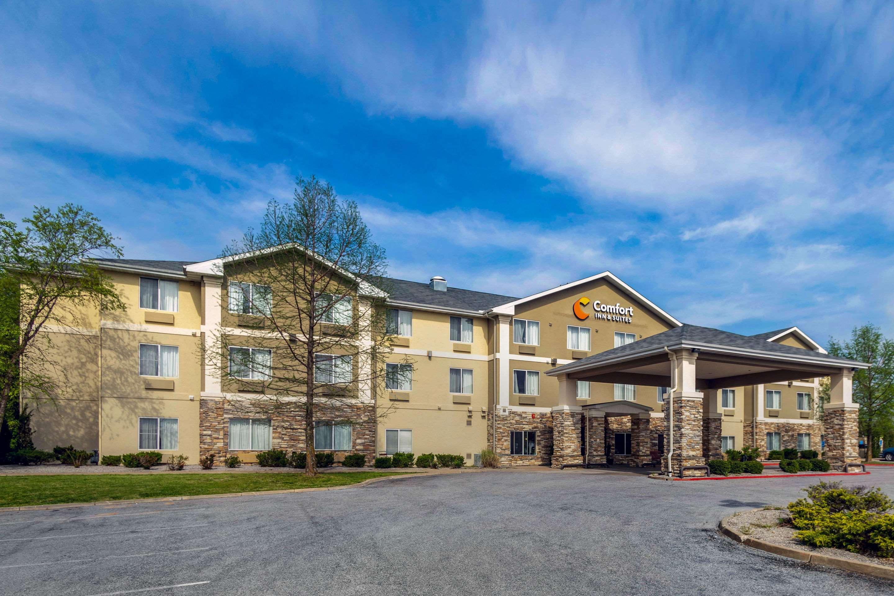 Comfort Inn & Suites Питтсбург Экстерьер фото
