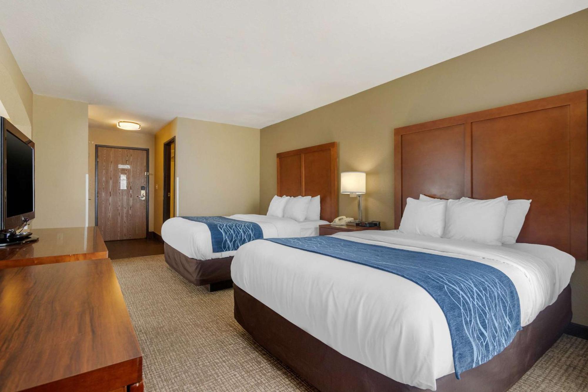 Comfort Inn & Suites Питтсбург Экстерьер фото